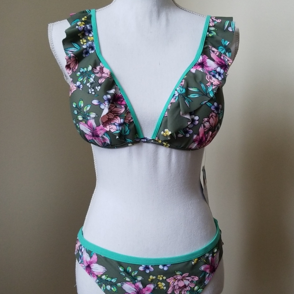 Ruffle Floral Moulded Push up Bikini SET NWT